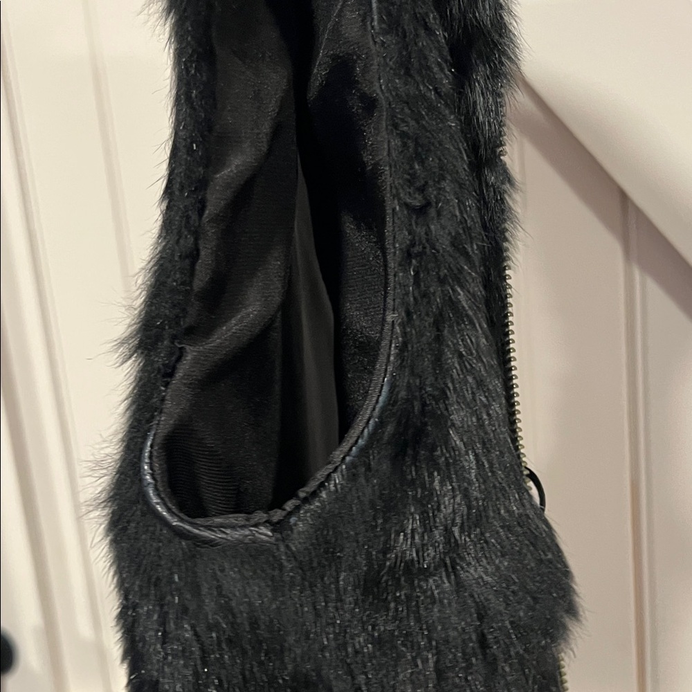 Black Rabbit Fur Vest - Picture 9 of 11